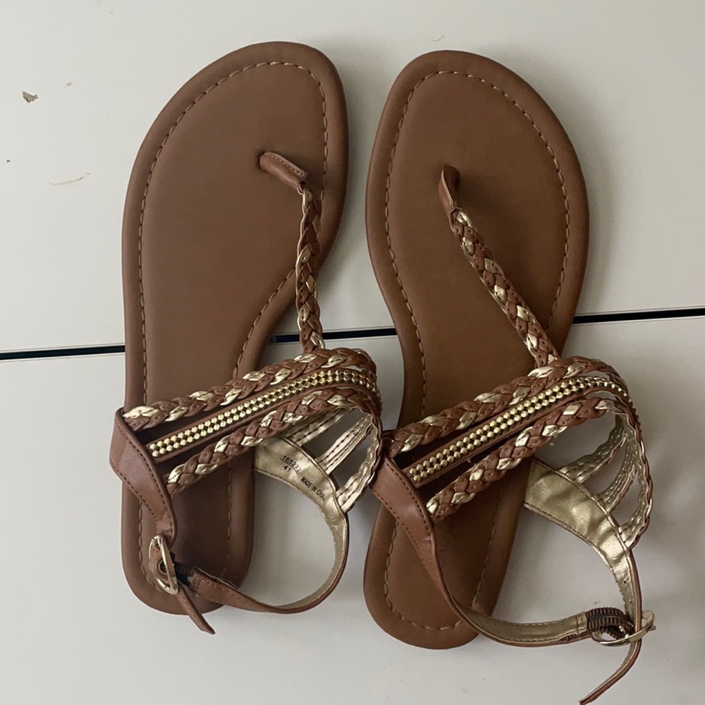 American eagle sandals